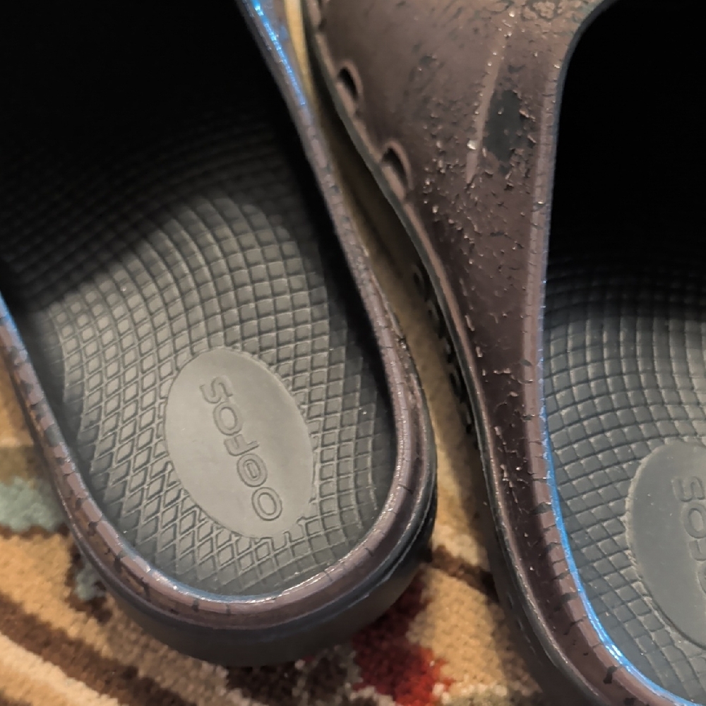 OOFOS Dark Brown Slip-On Recovery Clog